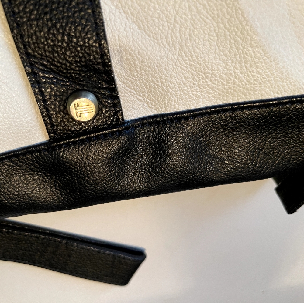 Genuine leather imported heavy quality luxurious bag - Picture 10 of 16